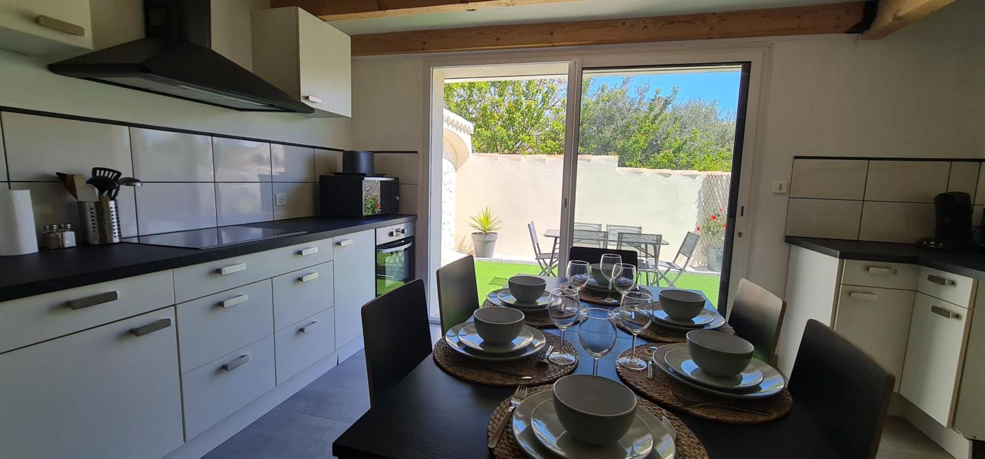 Le Cocon Des Bois * Martigues